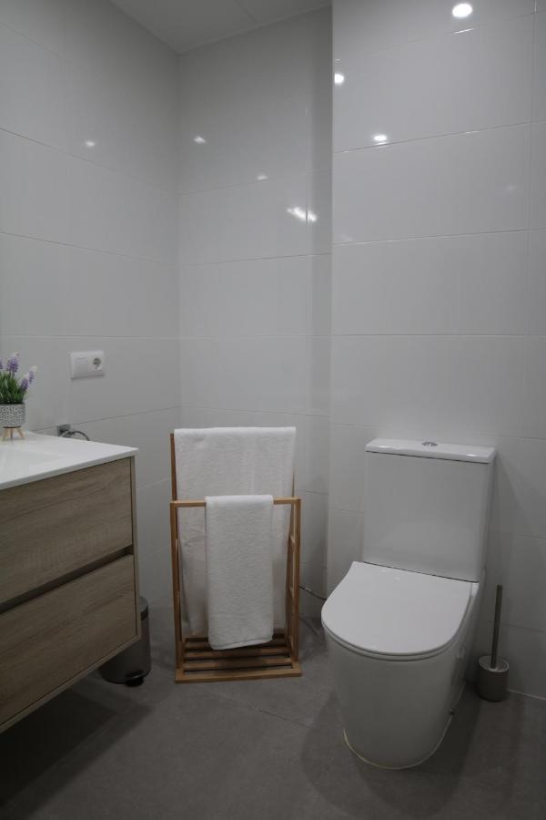 Modern Apartament Al Costat Del Parc De La Devesa Girona Exterior photo